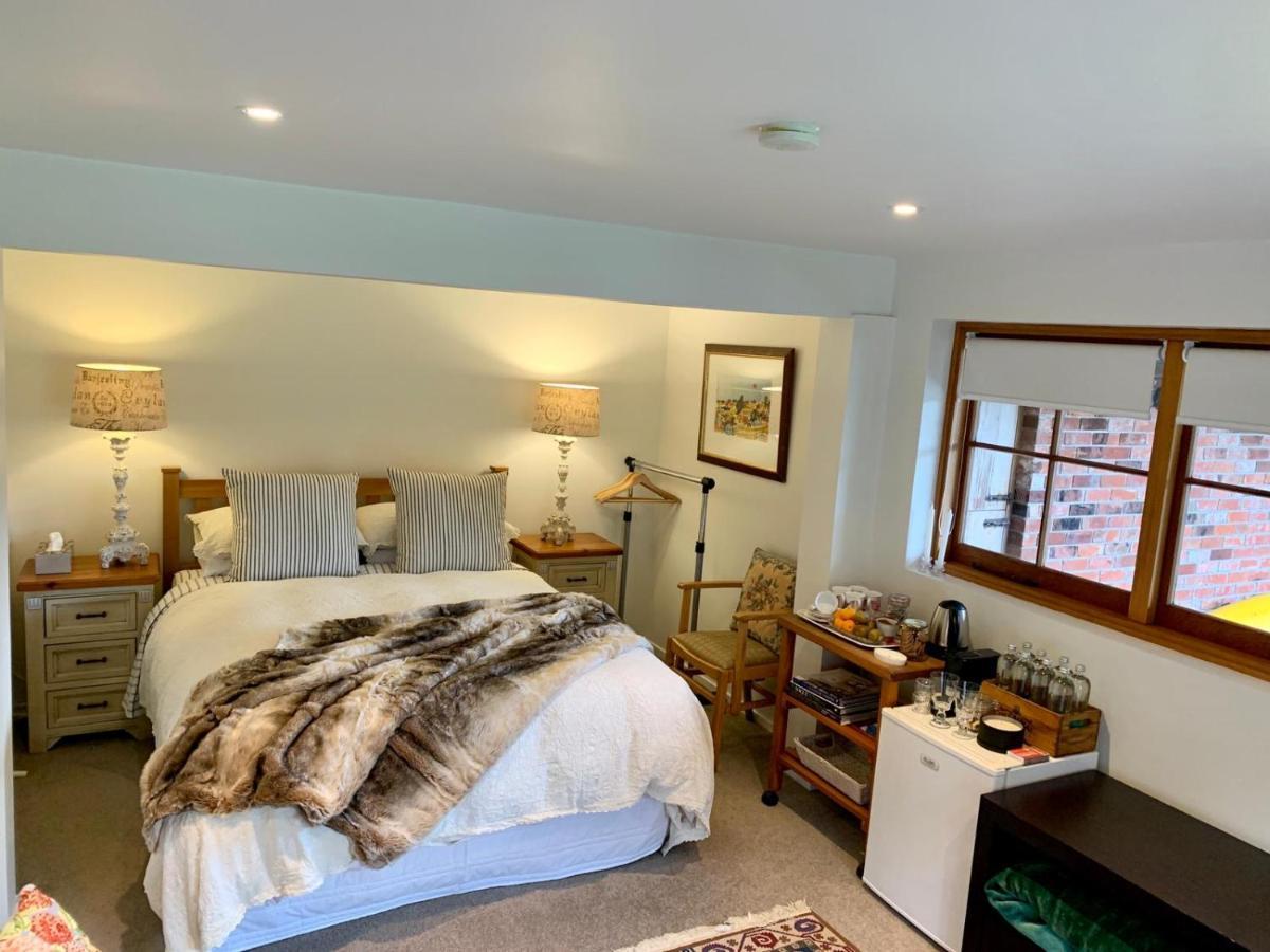 Mill Cottage - Boutique Accommodation And Garden Akaroa Eksteriør bilde