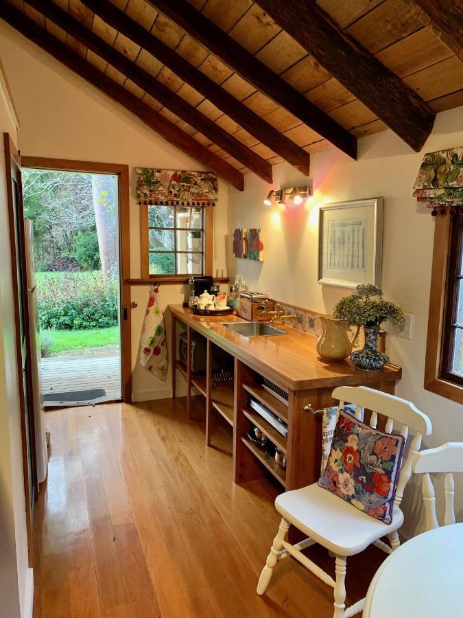 Mill Cottage - Boutique Accommodation And Garden Akaroa Eksteriør bilde