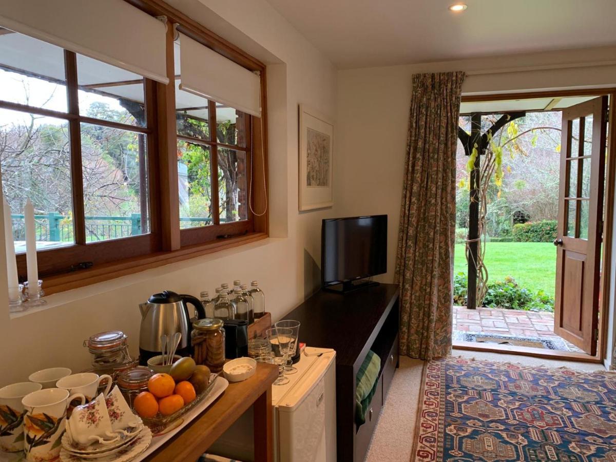 Mill Cottage - Boutique Accommodation And Garden Akaroa Eksteriør bilde